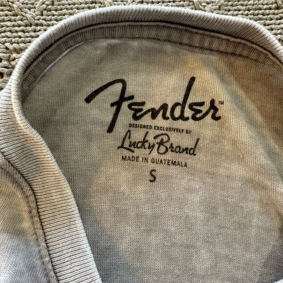 Lucky Brand ~ Fender Decal Tee ~ S - Picture 7 of 9